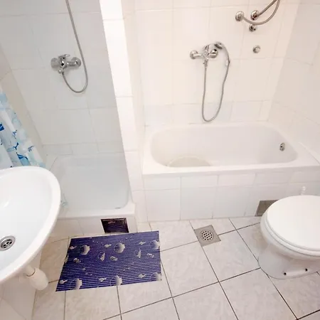 With A Parking Space - 8869