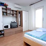 Apartments With A Parking Space Vis - 8869 Vis
